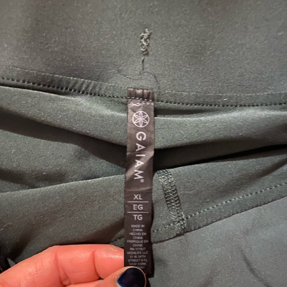 pair of GAIAM XL tennis skirt/skort - Picture 4 of 7